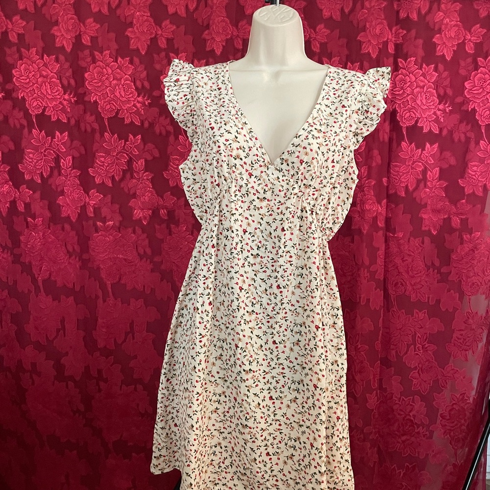 M Floral Ruffle Sleeve Dress
